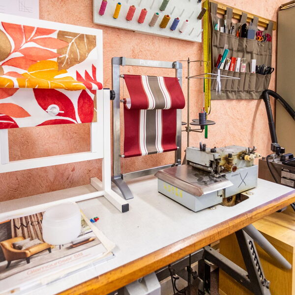 Näharbeiten Raumausstattung Stoffe Muster Nähmaschine